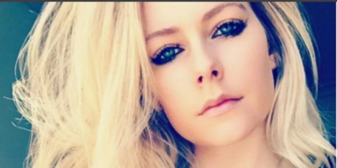 Avril Lavigne: Πέθανε το 2003(!);