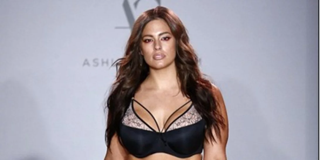 #NYFW: Η Ashley Graham περπατά στις πασαρέλες της Νέας Υόρκης
