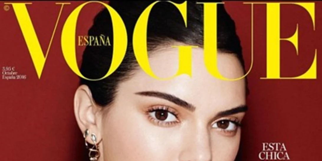 Kendall Jenner: Αυτό το εξώφυλλο της χάρισε ένα νέο ρεκόρ