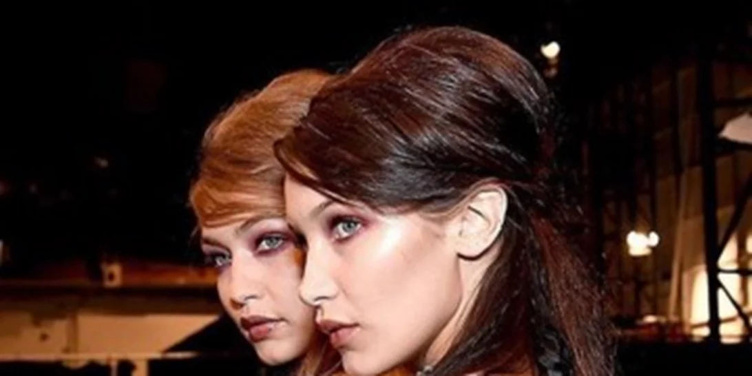 Οι αδερφές Hadid περπατούν μαζί στην ίδια πασαρέλα