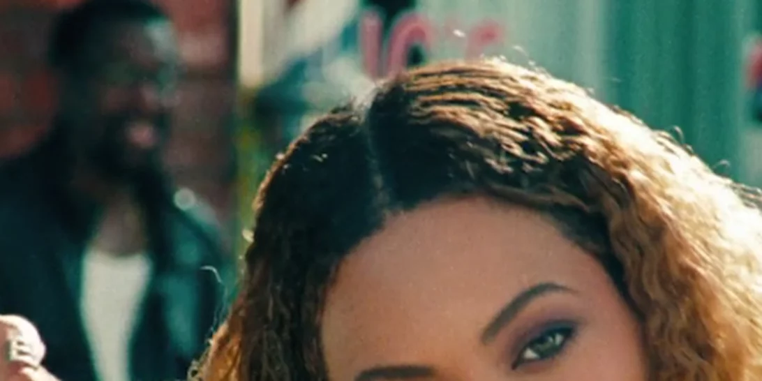 Beyonce | Υπογράφει το επόμενο hot λεύκωμα με αφορμή το Lemonade