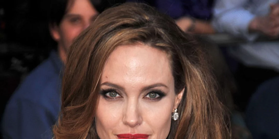 Angelina Jolie: Οι φωτογραφίες των τατουάζ που έκανε για τον Brad Pitt