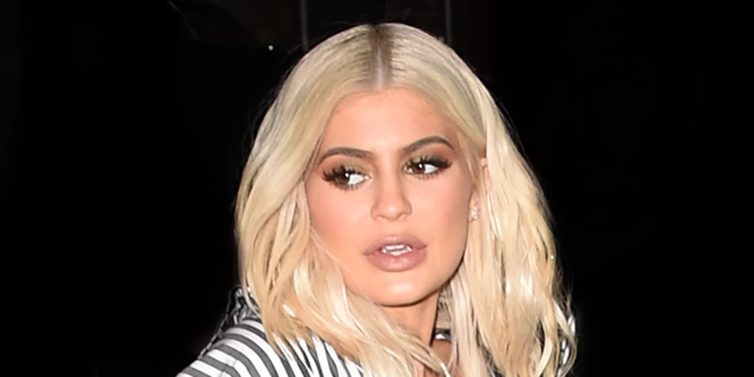 Kendall + Kylie: Οι εμφανίσεις στα εγκαίνια του καταστήματος τους