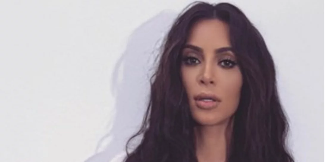 H selfie της Kim Kardashian που δίχασε τον διαδικτυακό κόσμο