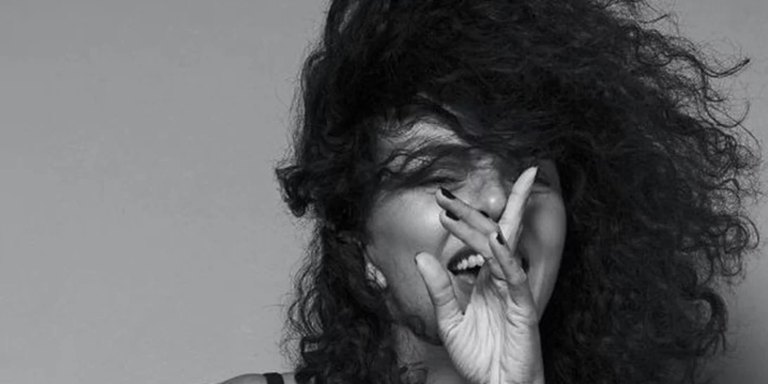 Η Μαρία Σολωμού φωτογραφίζεται χωρίς μακιγιάζ, χωρίς ρετούς, χωρίς τίποτα περιττό