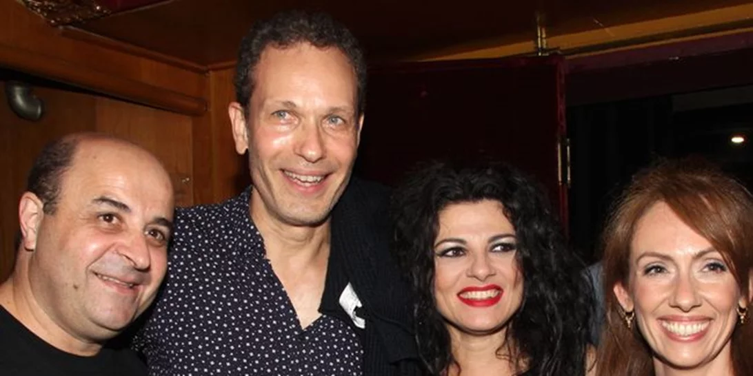 Ποιοι διάσημοι βρέθηκαν στην πρεμιέρα του έργου «Ας ερχόσουν για λίγο»