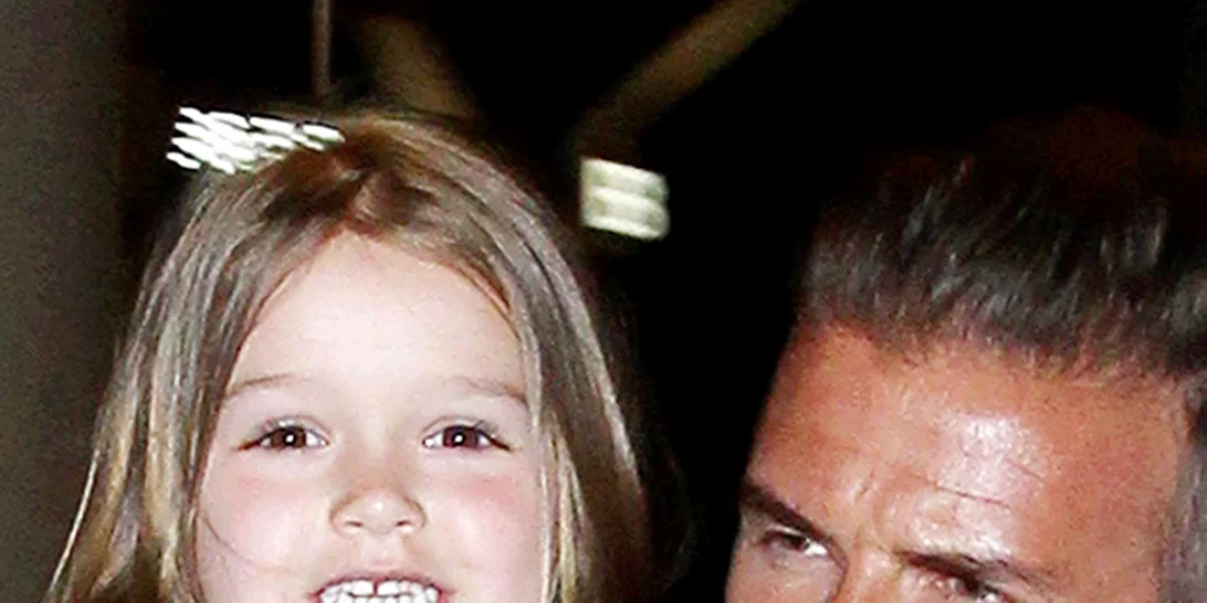 Harper Beckham: Είναι η πιο αξιολάτρευτη φαν του Justin Bieber (βίντεο)
