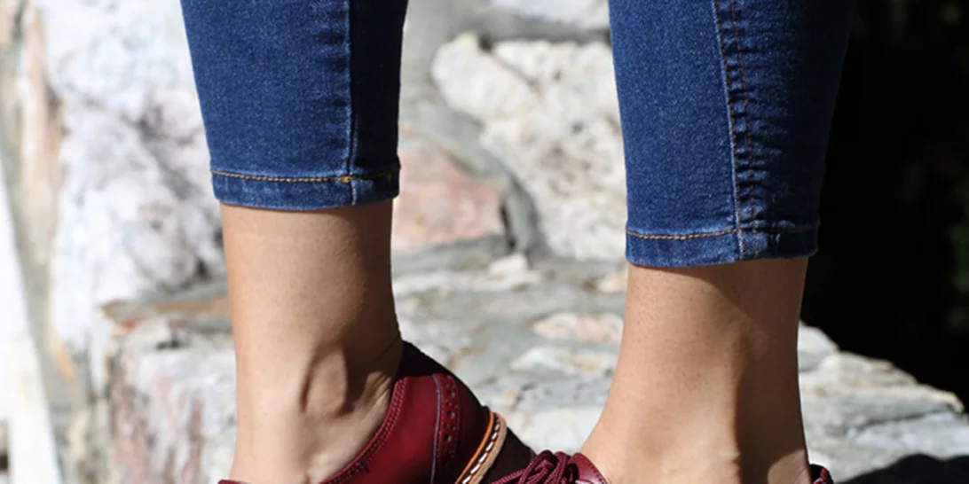 Μπλε & Κόκκινο: 6 παπούτσια στα δύο πιο hot χρώματα της σεζόν