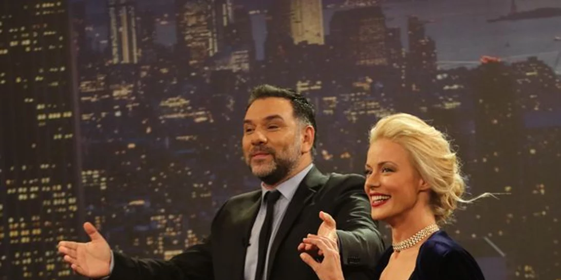 O Γρηγόρης Αρναούτογλου καλωσορίζει την Ζέτα Μακρυπούλια στον ΑΝΤ1