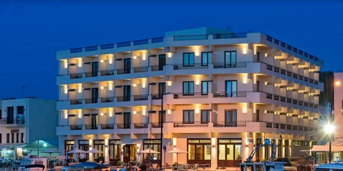 Porto Veneziano: Ζήσε τη μαγεία του Παλιού Λιμανιού στα ειδυλλιακά Χανιά