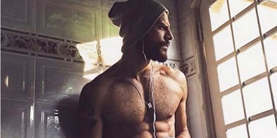 Αυτές οι φωτογραφίες αντρών που πίνουν τον καφέ τους είναι ό,τι χρειάζεσαι για να ξυπνήσεις