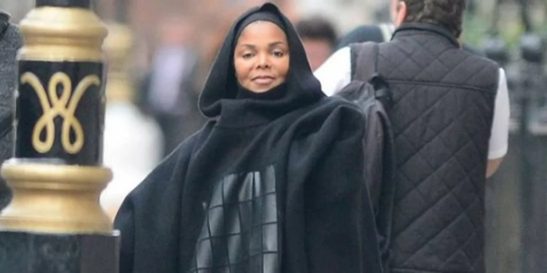 Janet Jackson: Από τα σέξι outfits στο... χιτζάμπ