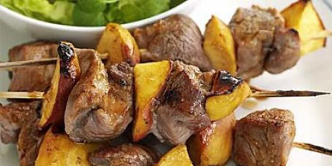 Λαχταριστά σουβλάκια με ροδάκινο