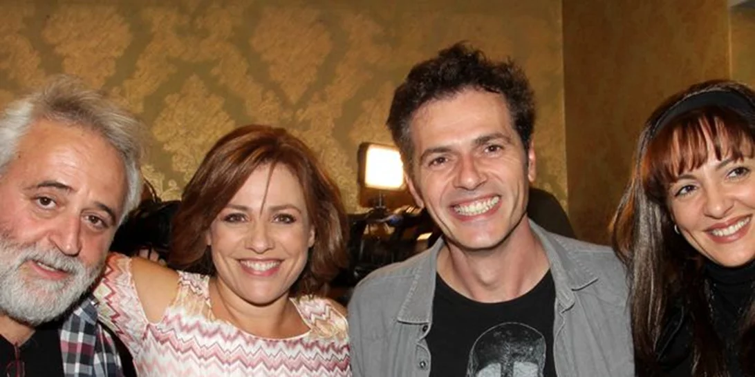 Ποιοι βρέθηκαν στην επίσημη πρεμιέρα της παράστασης «Ένα εξοχικό παρακαλώ»