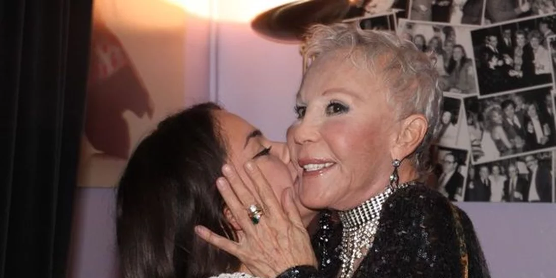 Ζωή Λάσκαρη: Δες πόσο μεγάλωσε η εγγονή της