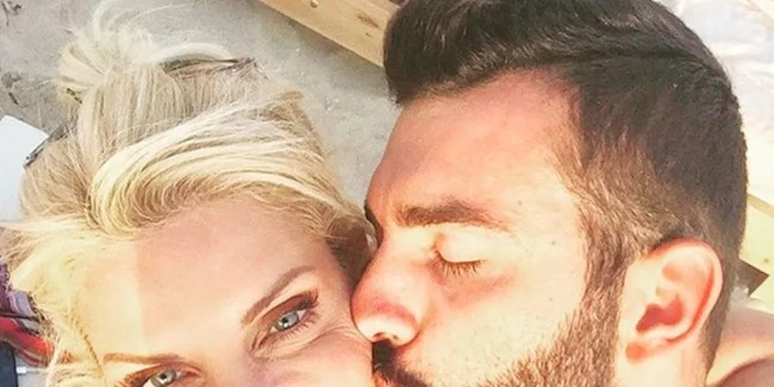 Θοδωρής Μισόκαλος: Το σχόλιό του στην Ελένη Μενεγάκη για τη χριστουγεννιάτικη φωτογραφία με τον Μάκη