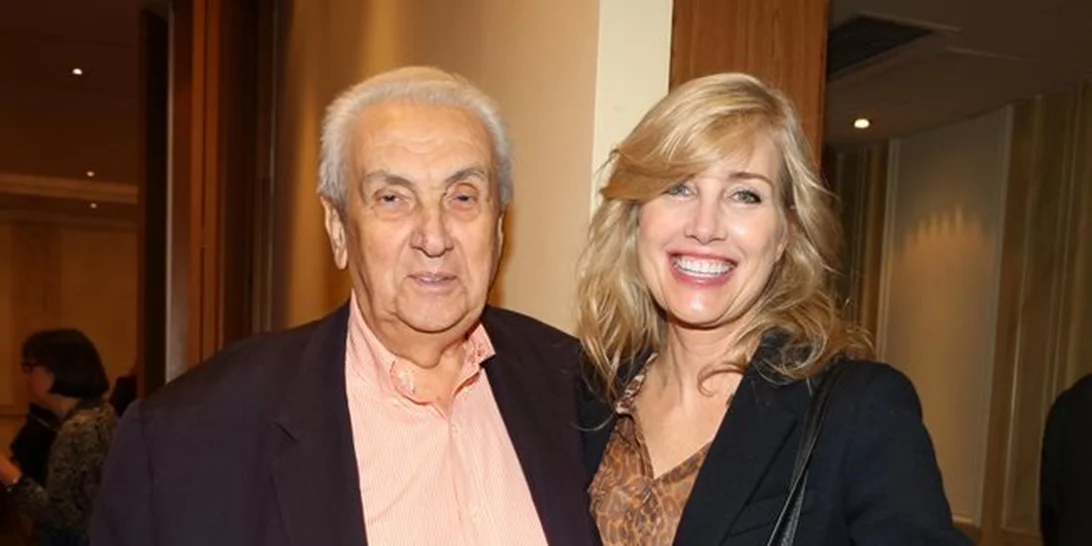 Δημήτρης Κοντομηνάς: Η σπάνια δημόσια εμφάνιση με τη συνοδό του, Λώρη