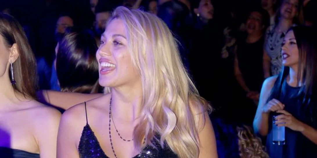 Κωνσταντίνα Σπυροπούλου: Bραδινή έξοδος με την αδελφή της