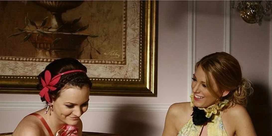 Όταν οι χαρακτήρες της τηλεόρασης μας δίνουν έμπνευση για τα ωραιότερα festive looks