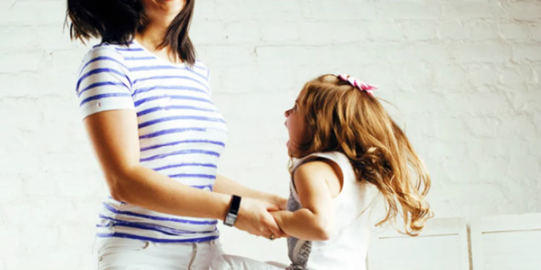 Ανάλυσέ Το: Nα γιατί τα παιδιά «τρελαίνονται» μπροστά στην μαμά