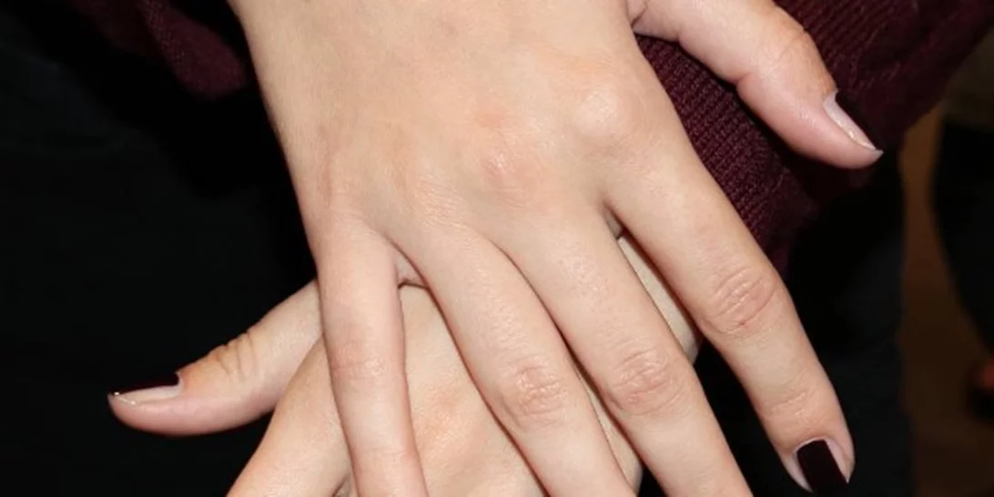 #maniMonday: Το nail contouring θα κάνει τα νύχια σου να φαίνονται πιο μακριά!