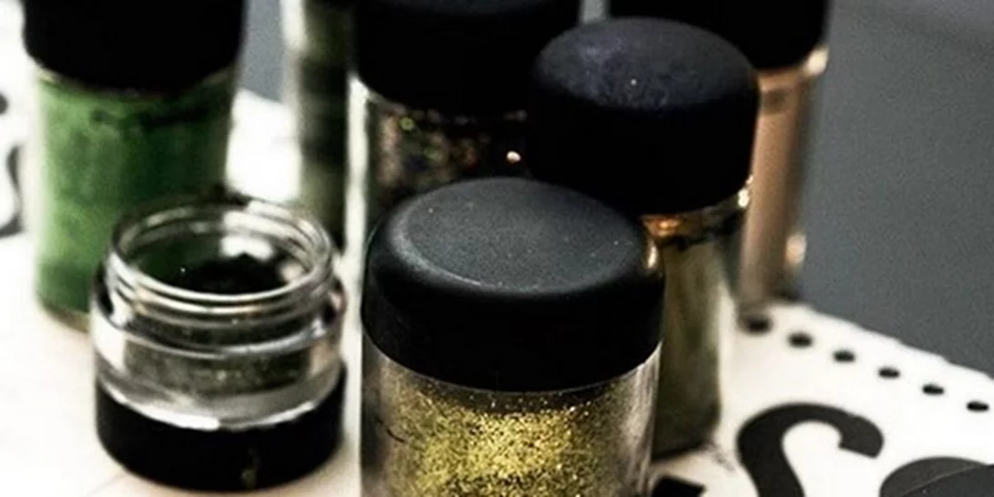 M·A·C alert: Όλα τα αγαπημένα σου beauty προϊόντα ένα κλικ μακριά!