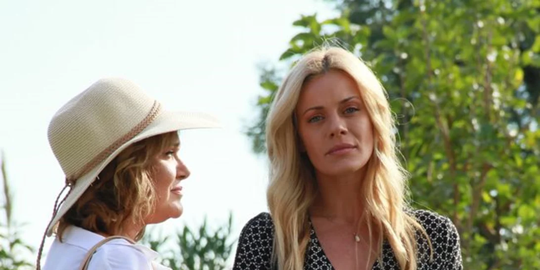 Στο Καλό Γλυκιά Μου Συμπεθέρα: Τι γεύση μας άφησε η πρεμιέρα της σουρεάλ σειράς του ΑΝΤ1;