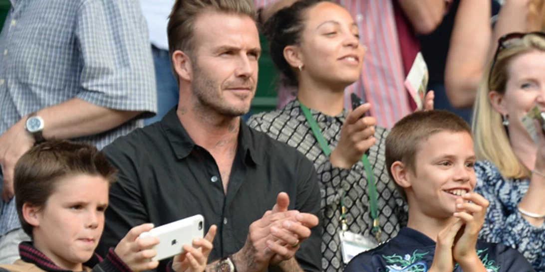 O μικρός γιος των Beckham, Cruz, ηχογραφεί το πρώτο του τραγούδι!
