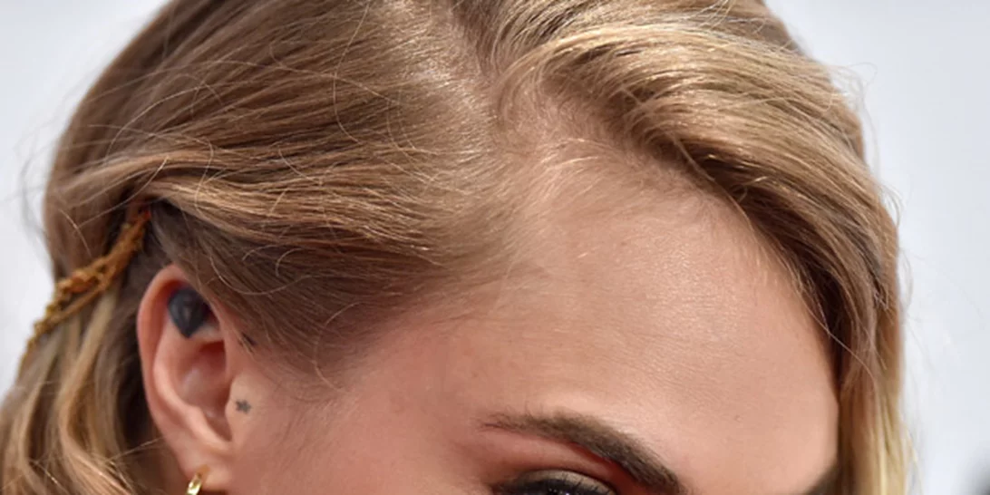 Cara Delevigne: Πιο εντυπωσιακή από ποτέ με see through δημιουργία!