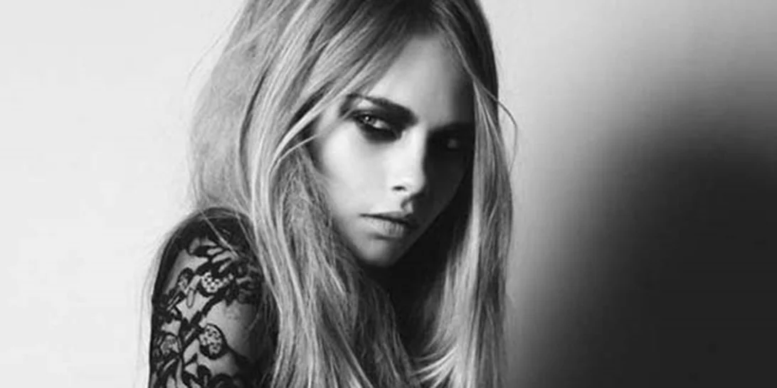 Cara Delevingne: Έκανε το mannequin challenge στο πιο ιστορικό μέρος του Los Angeles (βίντεο)