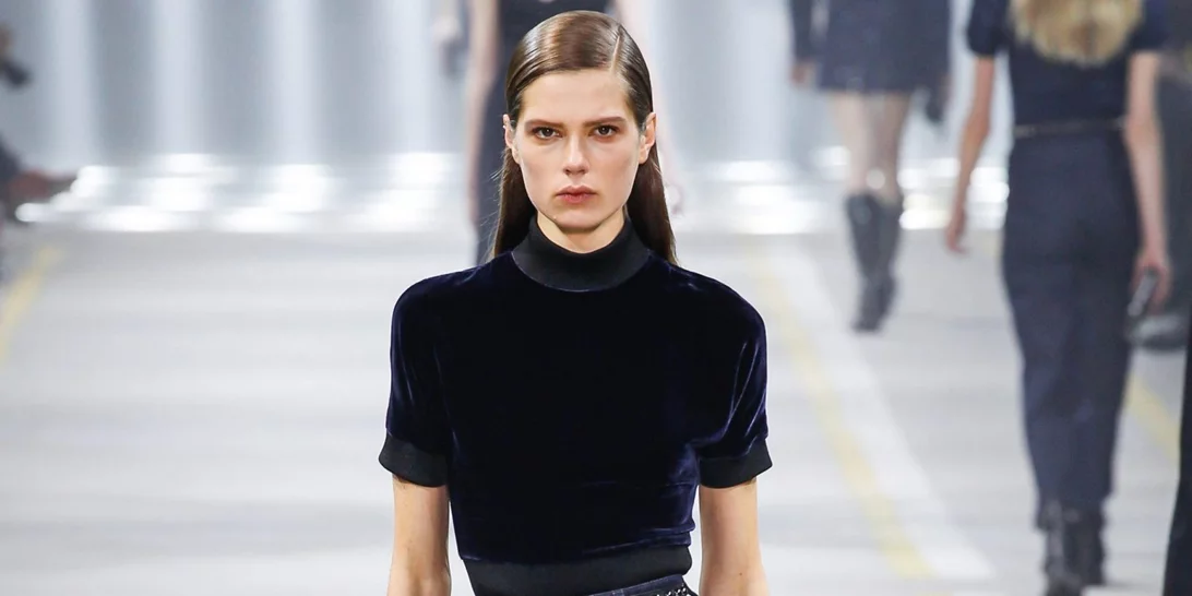 Ιδέες για ντύσιμο με τζιν: Τα 10 μοναδικά looks που πρέπει να δεις