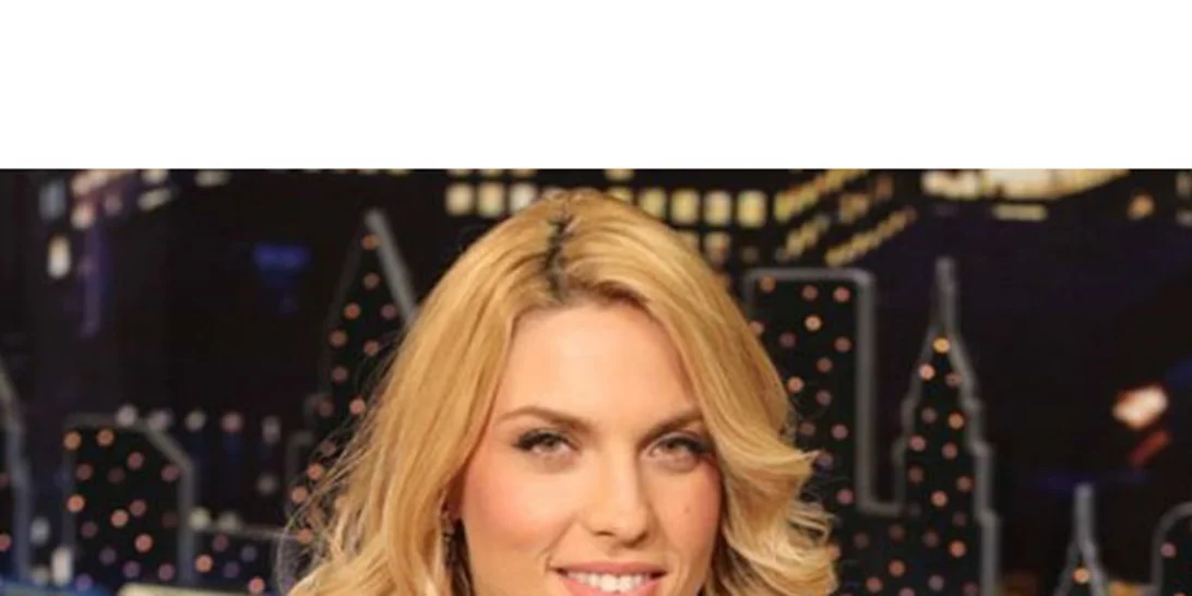 Μαντώ Γαστεράτου: Φοράει το πιο hot φόρεμα της σεζόν και μπορείς να το αποκτήσεις και εσύ!