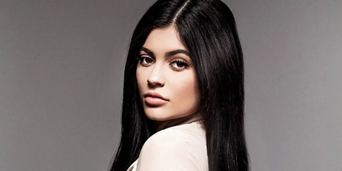 Kylie Jenner: Είναι πλέον... ξανθιά!