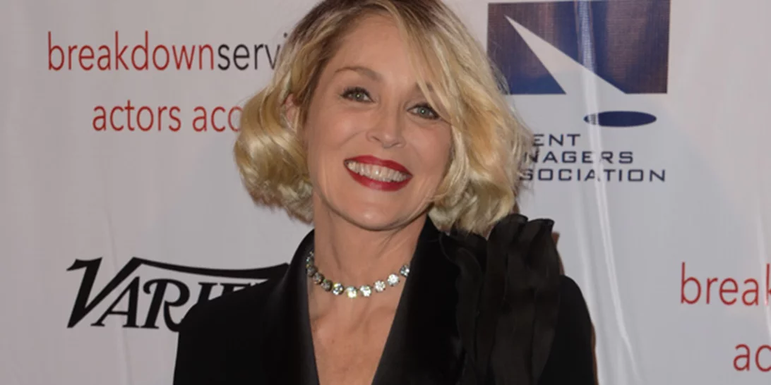 Sharon Stone: Ποζάρει χωρίς ίχνος μακιγιάζ και είναι πιο όμορφη από ποτέ!