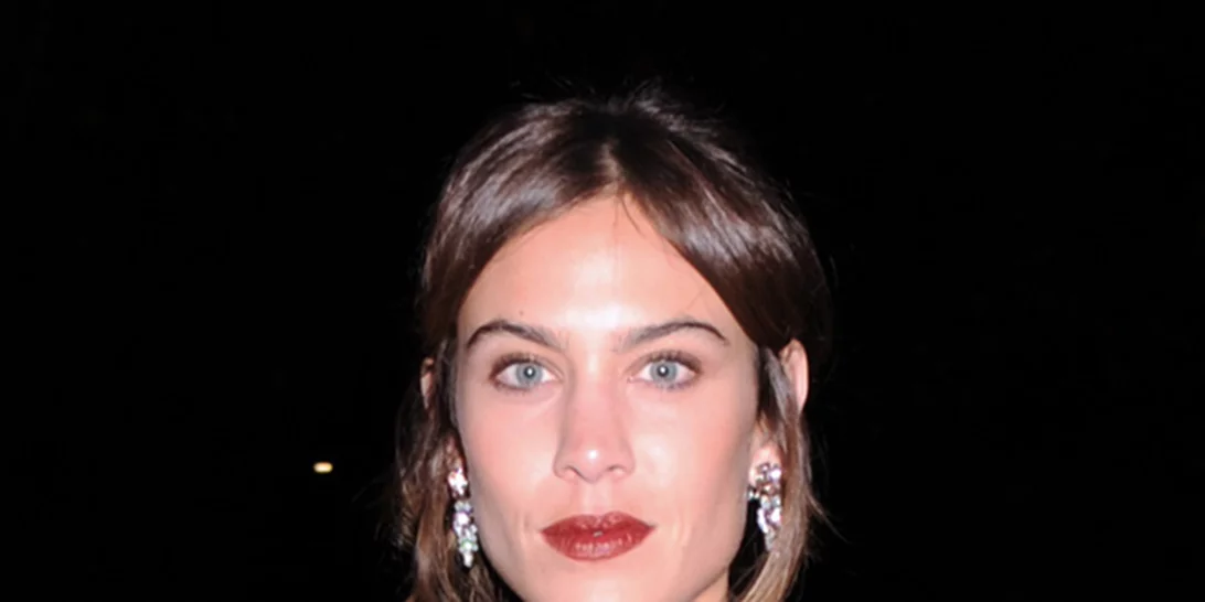 Βραδινό ντύσιμο με τζιν παντελόνι: Έτσι θα το κάνεις σωστά!