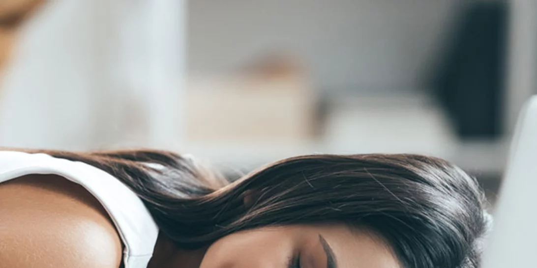 10 φυσικοί τρόποι να καταπολεμήσεις την υπερβολική υπνηλία