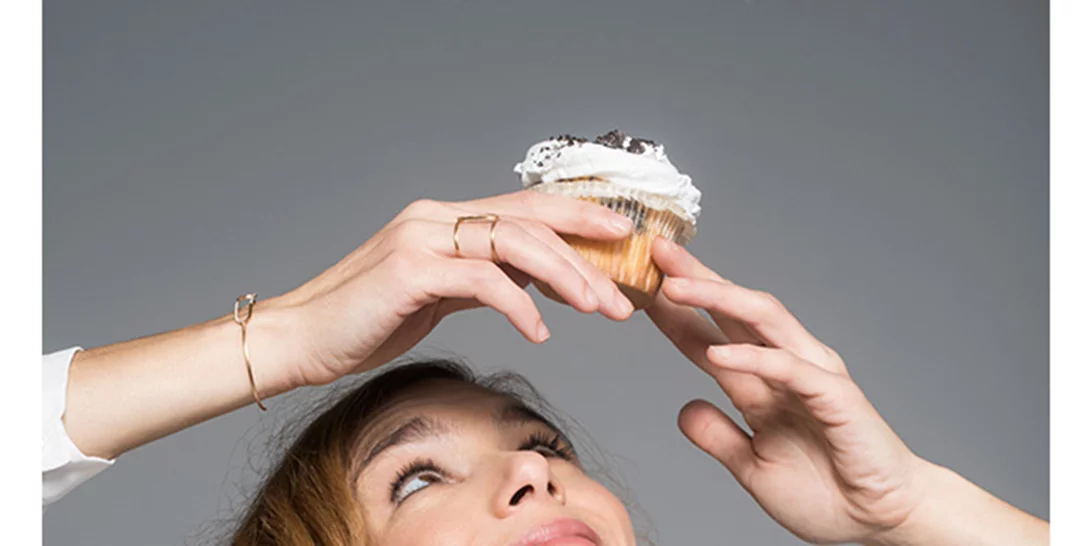 16 επώνυμοι Έλληνες φωτογραφίζονται για καλό σκοπό