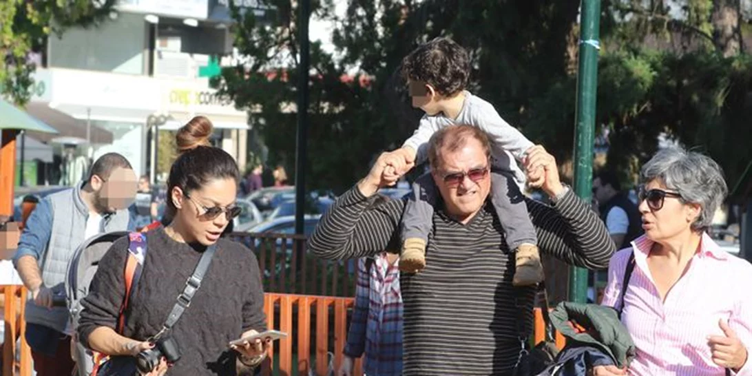 Μαριάντα Πιερίδη: Καθημερινές στιγμές με το γιό της Νικόλα και τους γονείς της