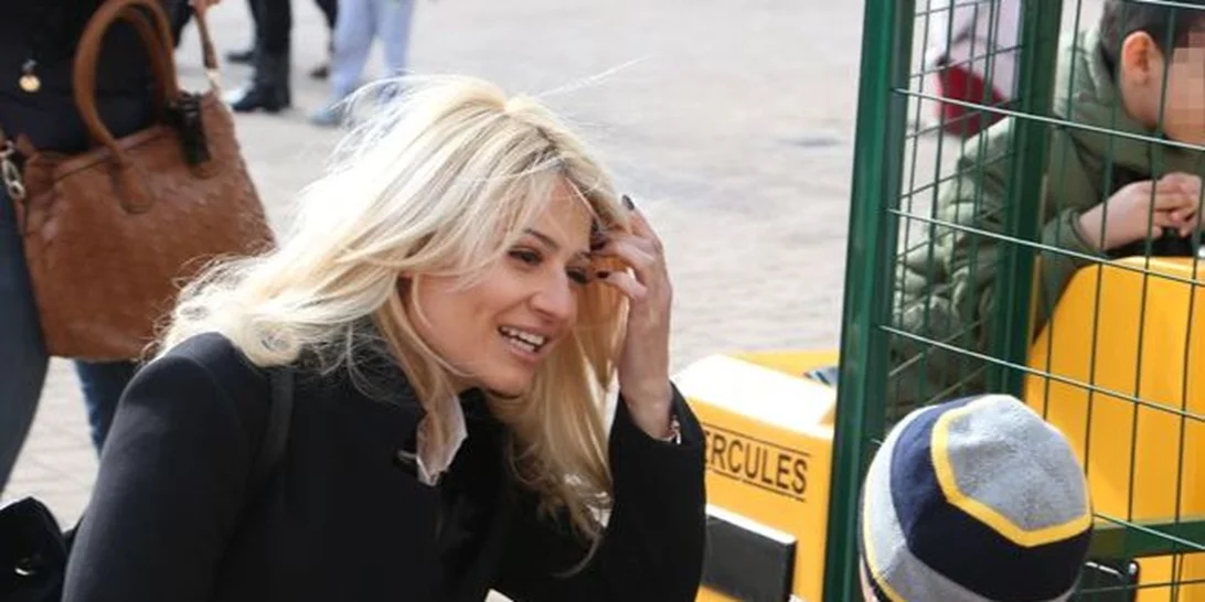 Φαίη Σκορδά: Οι στιγμές ξεγνοιασιάς και η χριστουγεννιάτικη βόλτα με τους γιους της