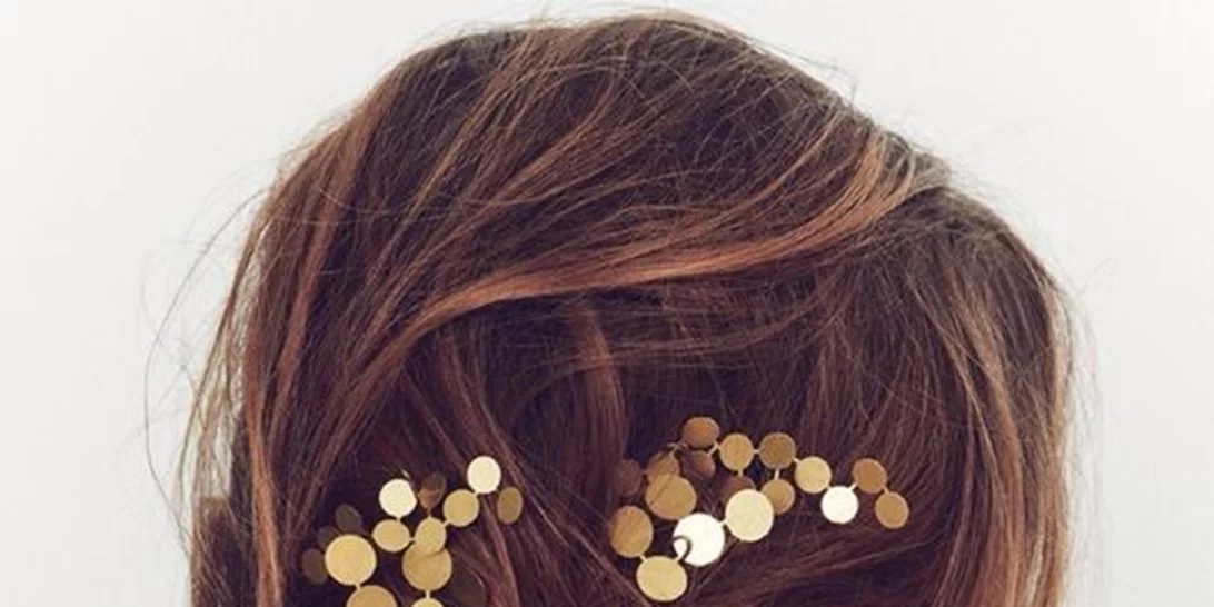 Προετοιμάζεσαι για τις γιορτές; Αυτά είναι τα πιο hot tips για τέλεια μαλλιά