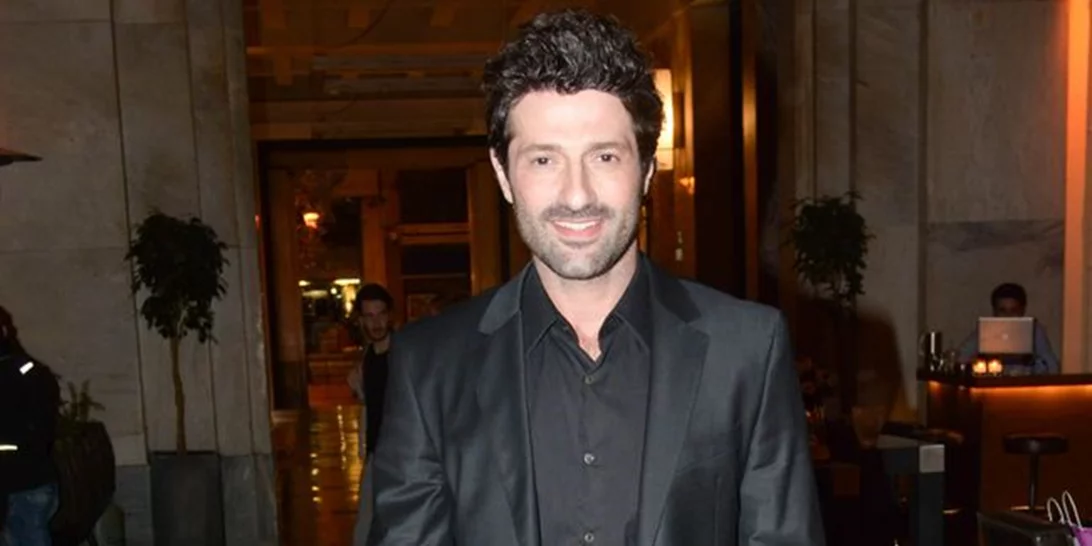 Όθωνας Μεταξάς: Βραδινή έξοδος με εντυπωσιακή συνοδό