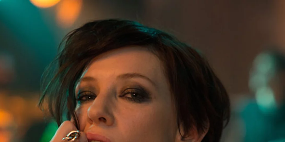 H Cate Blanchett ενσαρκώνει 13 διαφορετικούς ρόλους για το installation του Manifesto