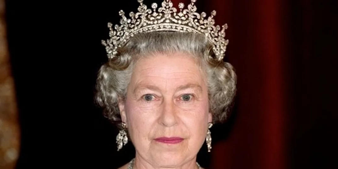 Βασίλισσα Ελισάβετ | Αυτή είναι η μόνη μέρα που κυκλοφορεί με χρήματα πάνω της