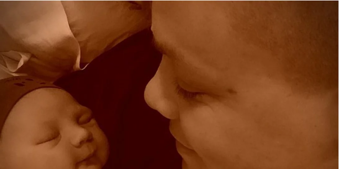 Η star έφερε στον κόσμο το δεύτερο παιδί της και το ανακοίνωσε με αυτή τη φώτο