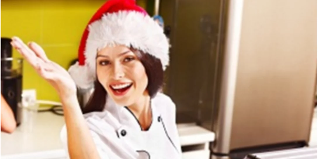 Θερμίδες στις γιορτές: Να πώς θα διαλέξεις ποτά, ορεκτικά, γλυκά και φαγητά