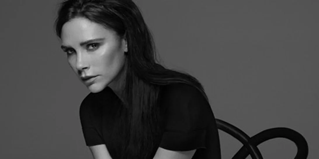 Victoria Beckham: Έκανε ένα από τα πιο εντυπωσιακά mannequin challenge (βίντεο)