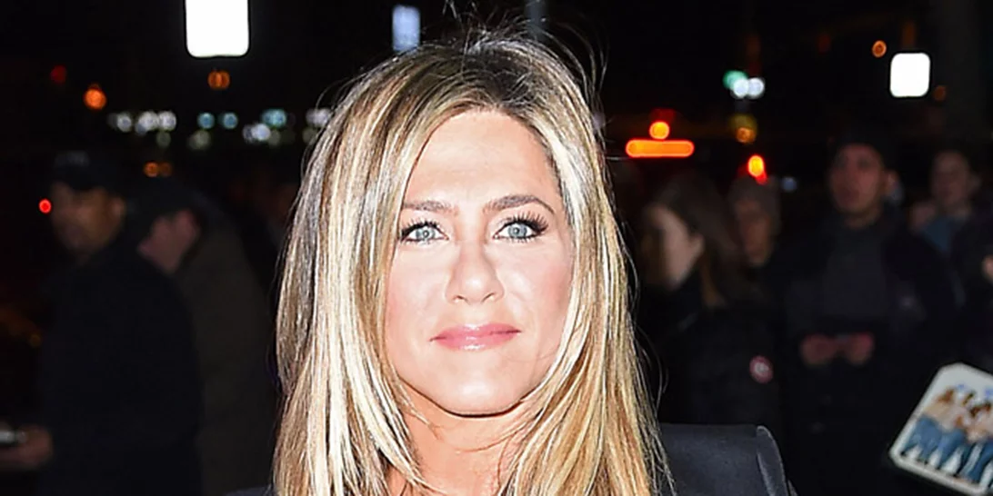 Jennifer Aniston | Χαρούμενη και ανανεωμένη στη νέα της εμφάνιση