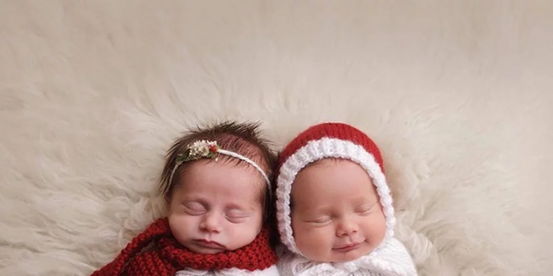 Τα αξιολάτρευτα μωράκια που γιορτάζουν τα πρώτα τους Χριστούγεννα