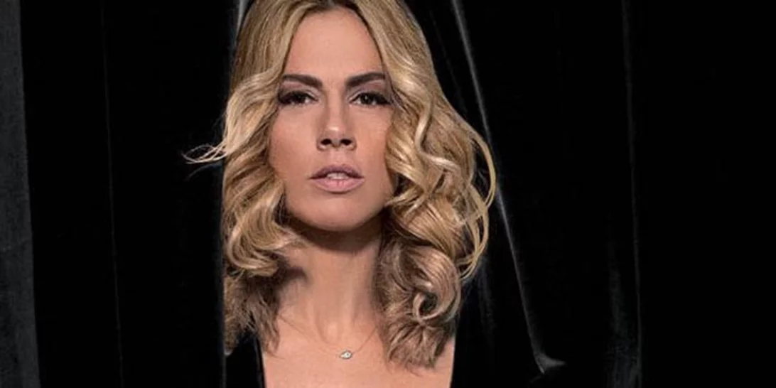 Ντορέττα Παπαδημητρίου: Φωτογραφίζεται γυμνή!