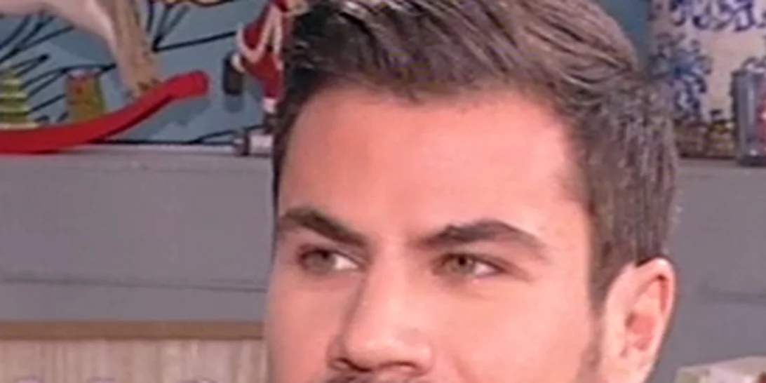 Άκης Πετρετζίκης: Η τηλεοπτική συνάντηση με τη Φαίη Σκορδά, τέσσερα χρόνια μετά το τέλος της συνεργασίας τους